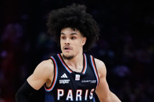 paris-basket-wins-the-derby-and-defeats-the-mets