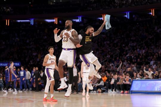 the-lakers-are-relaunching-with-their-defense