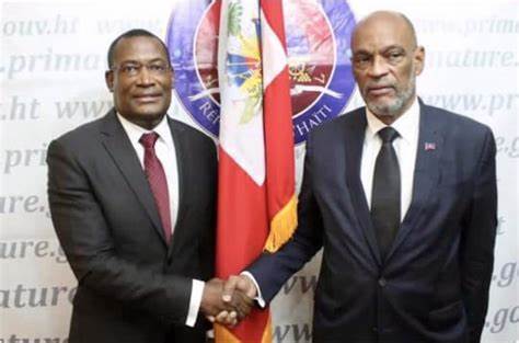 haiti-|-dr-josu-pierre-louis,-secretary-of-the-presidency-without-a-president,-but-with-a-big-budget,-announces-his-resignation,-reports-scoop-fm