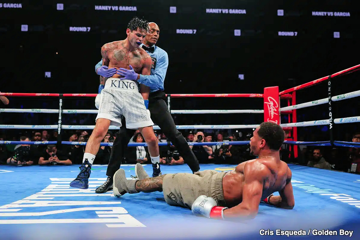 garcia-defeats-haney-in-spectacular-bout-at-barclays