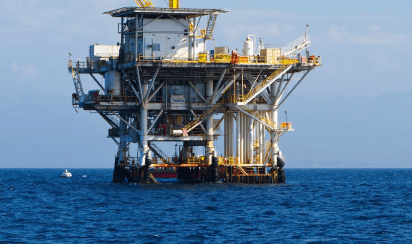 oil-climbs-with-return-of-gaza-risk-premium