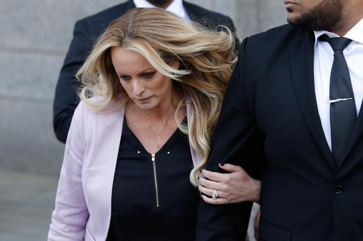at-the-trump-trial,-the-defense-attacks-stormy-daniels-on-her-motivations