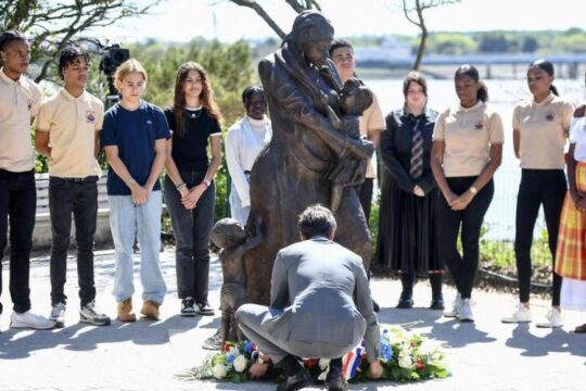 commemoration-of-the-abolition-of-slavery:-the-clarisse-statue-by-haitian-artist-philippo-unveiled-in-france