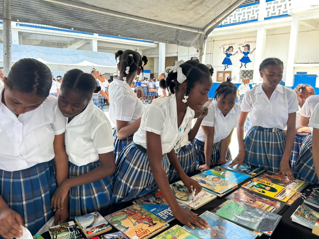the-100th-edition-of-livres-en-libert-conquers-the-city-of-les-cayes