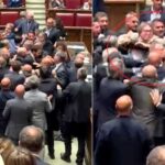 brawl-in-the-italian-parliament:-hit-by-a-colleague,-a-deputy-collapsed-to-the-ground-and-was-evacuated-in-a-wheelchair