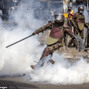 cnn-kenya-:-bodies-seen-on-the-streets-as-kenyan-police-fire-live-rounds-at-protesters
