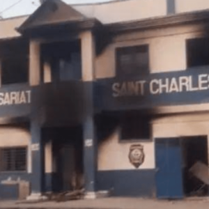 carrefour:-saint-charles-sub-police-station-set-on-fire-by-bandits
