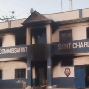 carrefour-(west):-the-saint-charles-sub-police-station-looted-then-set-on-fire-by-armed-bandits