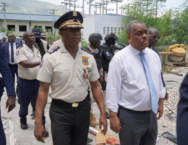 haiti-health:-visit-of-the-government-and-the-presidential-transitional-council-to-the-general-hospital