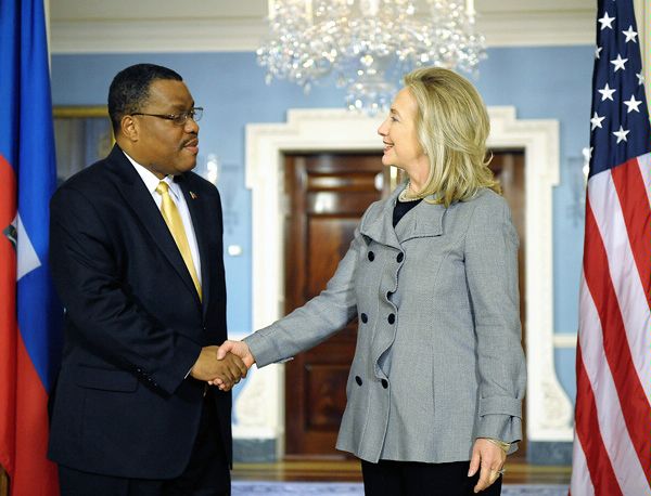 new-york-times-propos-de-garry-conille:-can-this-doctor-tapped-to-run-haiti-save-the-country?