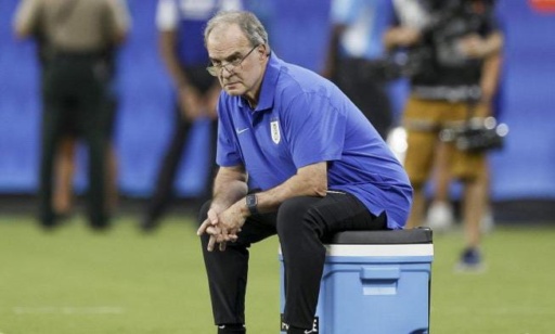 marcelo-bielsa-under-investigation-by-conmebol:-controversial-remarks-at-press-conference