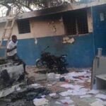the-400-mawozo-set-fire-to-the-ganthier-police-station,-defying-the-government-and-the-pnh